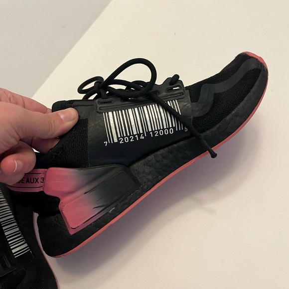 ADIDAS NMD R1 V2 x Damian Lillard D.O.L.L.A. Size 6 women’s - Picture 6 of 11